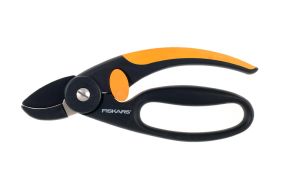 Fiskars, Foarfecă nicovală cu gardă de protecţie P43