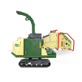 Tocator crengi si resturi lemnoase C13, Negri, motor Kubota D1105, senilat, cu sistem de control multifunctional si NO STRESS