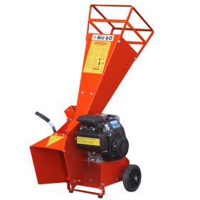 Tocator crengi si resturi vegetale Caravaggi model Bio 60 motor GX200