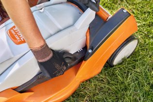 Imagine pentru Masina de tuns iarba pe benzina STIHL RM 448.1 TX