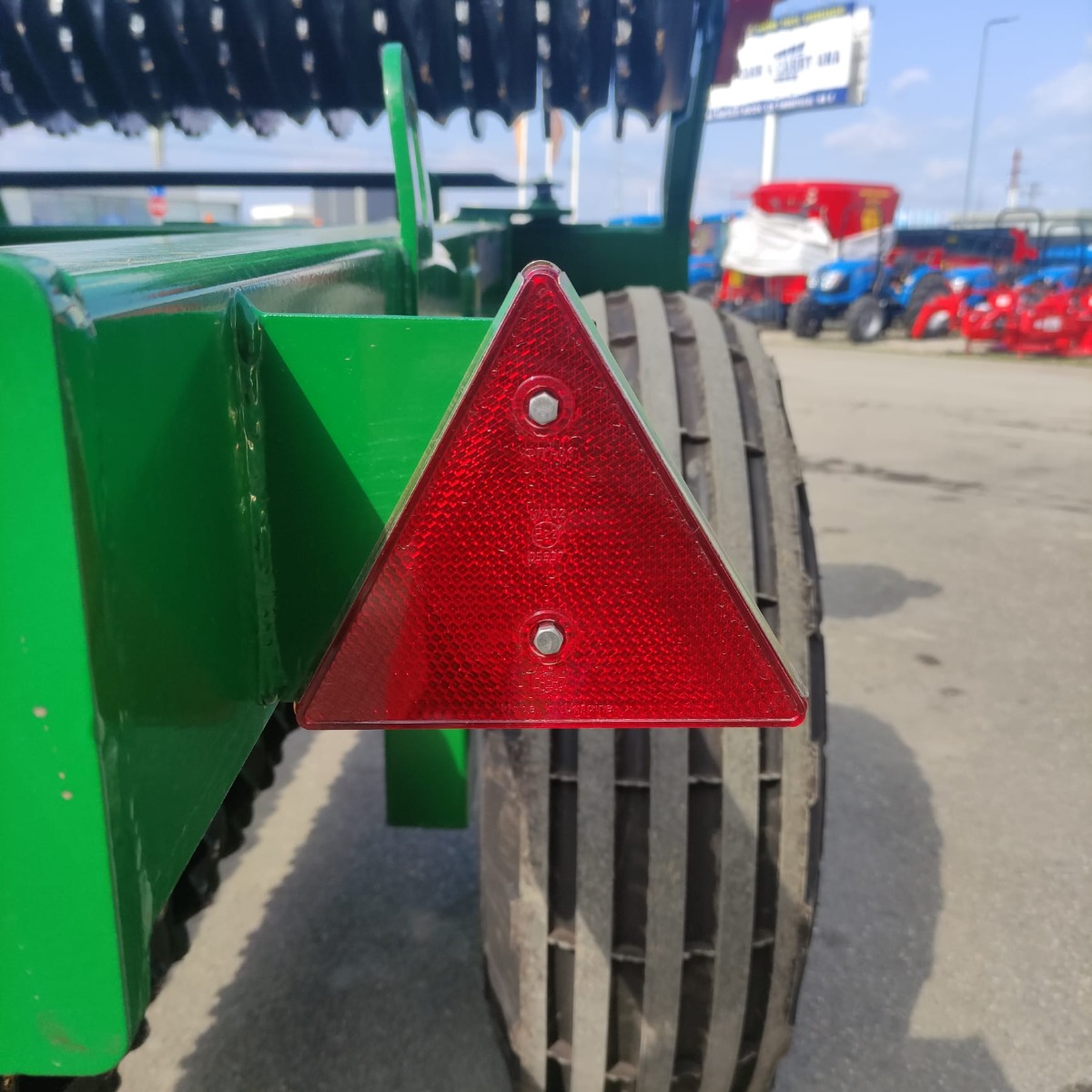 Imagine pentru Tavalug greu, IMUM, model Greul Pamanatului KZK-6P, 6 metri, rulmenti cu intretinere si tavalug cu inele zimtate